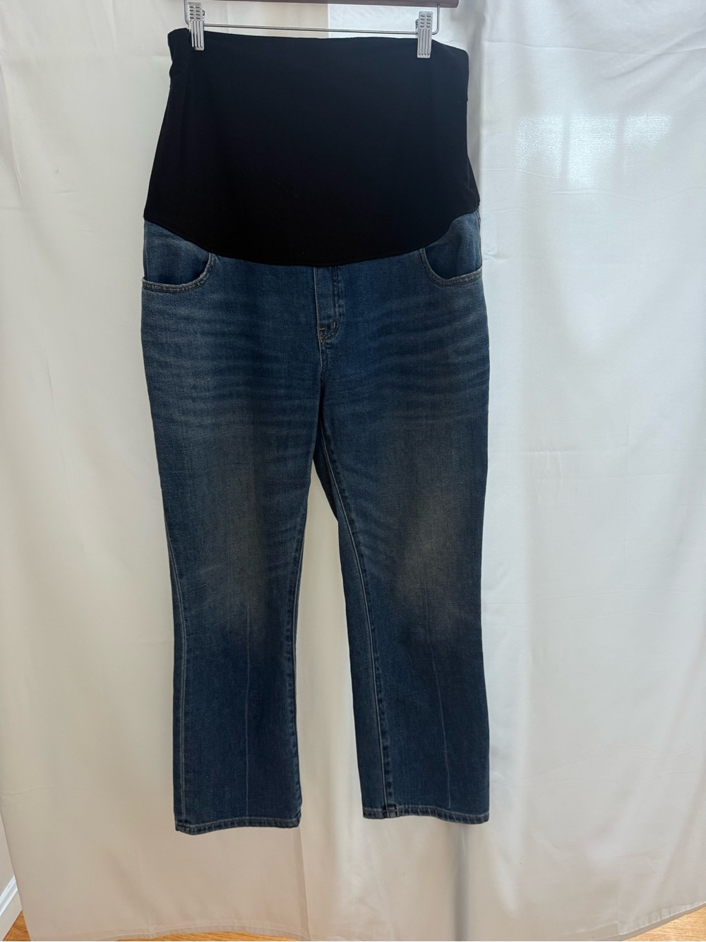 Hatch Over the Belly Maternity Cropped Jeans with Black Panel